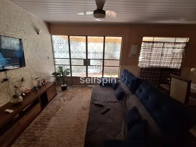 Casa com 448m² 3 quartos e 2 banheiros, para alugar, no bairro Galo Branco em São Gonçalo