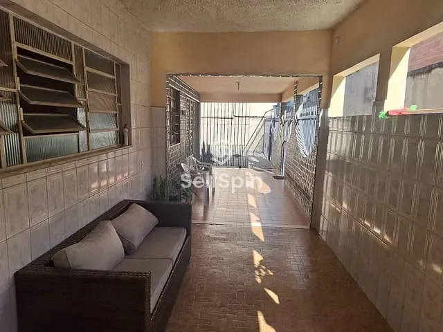Casa com 448m² 3 quartos e 2 banheiros, para alugar, no bairro Galo Branco em São Gonçalo