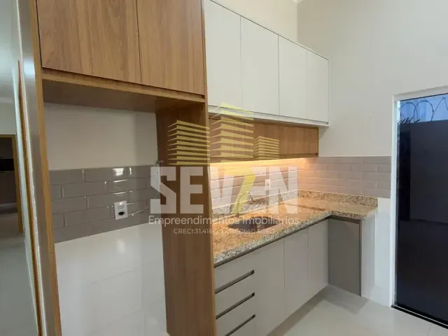 Casa com 182m² 2 quartos e 3 banheiros, à venda ou para alugar, no bairro Vila Alto Paraíso em Bauru