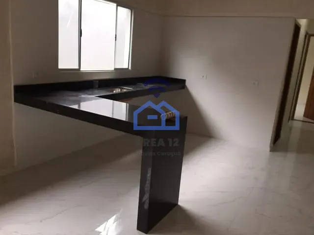 Casa com 120m² 2 quartos e 2 banheiros, à venda, no bairro Jardim das Palmeiras em Caraguatatuba