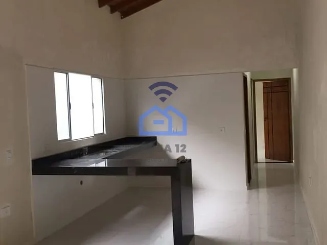 Casa com 120m² 2 quartos e 2 banheiros, à venda, no bairro Jardim das Palmeiras em Caraguatatuba