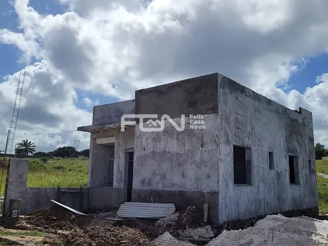 Casa à venda, no bairro Lama Preta em Camaçari