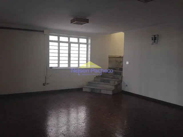 Casa com 600m² 4 quartos e 3 banheiros, à venda, no bairro Centro em Capivari