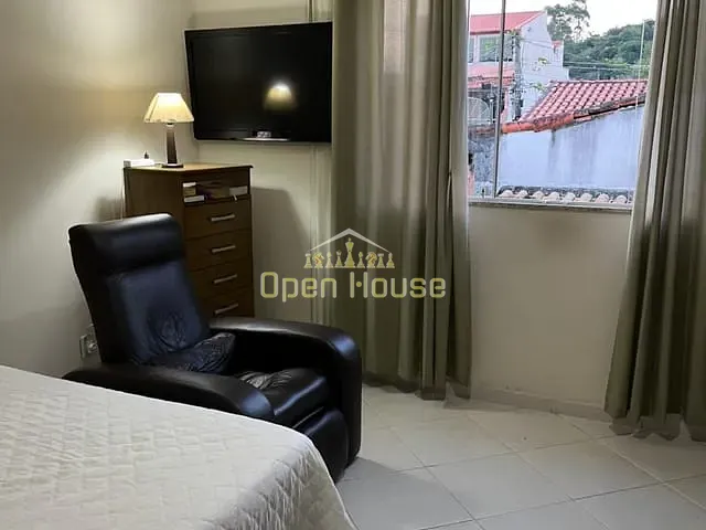 Casa com 390m² 2 quartos e 1 banheiro, à venda, no bairro Vila Rica Tiradentes em Volta Redonda