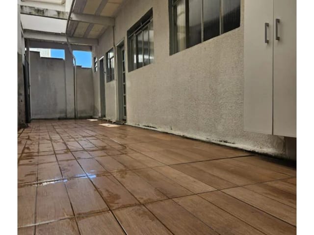 Casa 2 quartos e 1 banheiro, para alugar, no bairro Glória em Belo Horizonte