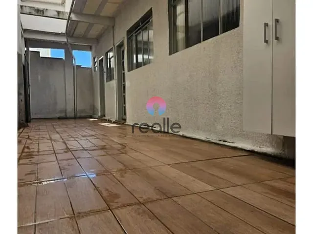 Casa 2 quartos e 1 banheiro, para alugar, no bairro Glória em Belo Horizonte