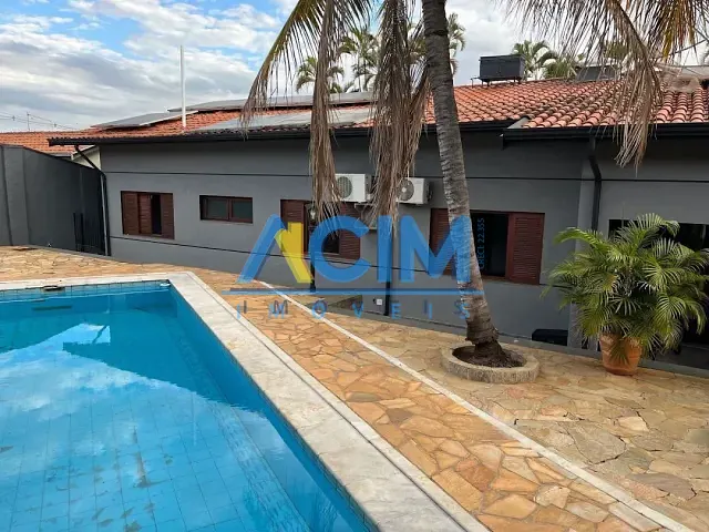 Casa com 751m² 4 quartos e 3 banheiros, à venda, no bairro Santa Cruz em Jaguariúna