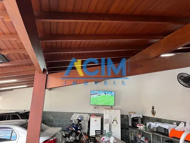 Casa com 751m² 4 quartos e 3 banheiros, à venda, no bairro Santa Cruz em Jaguariúna