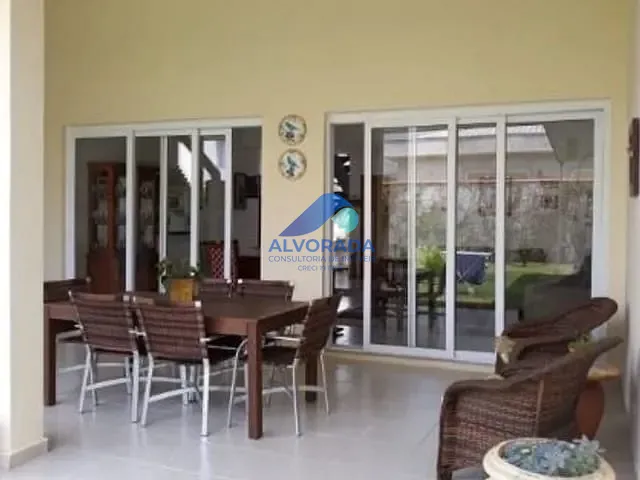 Casa com 560m² 3 quartos e 1 banheiro, à venda, no bairro Residencial Santa Helena em Caçapava
