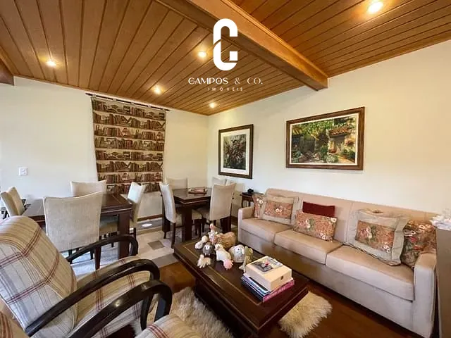 Casa com 5762m² 7 quartos e 7 banheiros, à venda, no bairro Vila Capivari em Campos Do Jordão