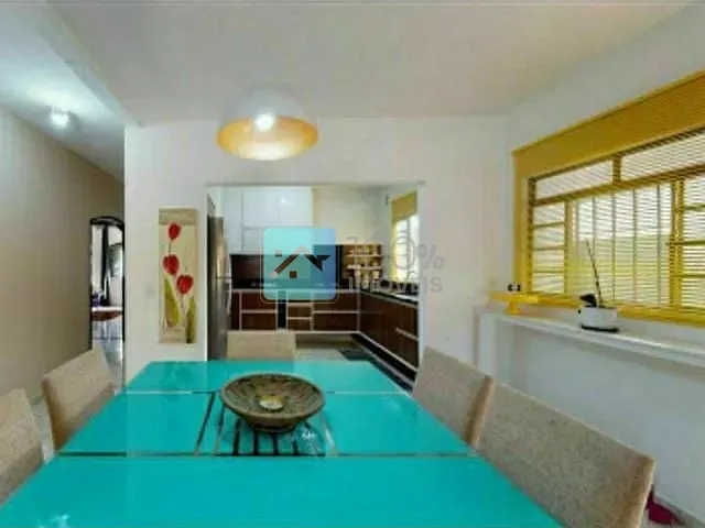 Casa com 294m² 3 quartos e 2 banheiros, à venda, no bairro Jardim Petropolis em São José dos Campos