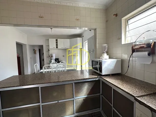 Casa com 400m² 3 quartos e 1 banheiro, à venda ou para alugar, no bairro Jardim Faculdade em Sorocaba
