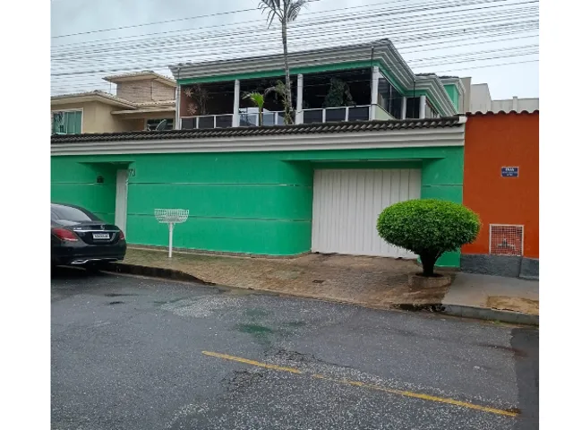 Casa com 360m² 4 quartos e 4 banheiros, à venda, no bairro Parque Xangri-Lá em Contagem