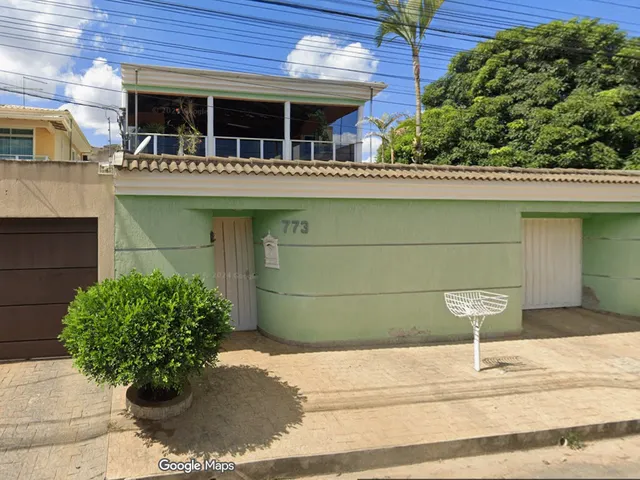 Casa com 360m² 4 quartos e 4 banheiros, à venda, no bairro Parque Xangri-Lá em Contagem