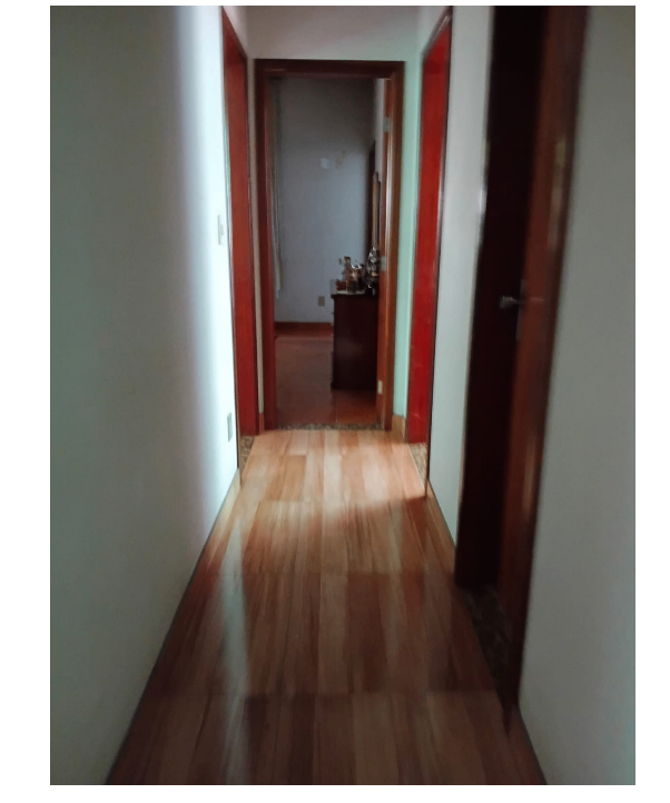 Casa com 4 quartos, 1 suíte, 4 banhos, 3 salas, 4 vagas, 2 pavimentos, com 632 m2 de área construída, à venda, Parque Xangri-Lá, Contagem, MG miniatura 11