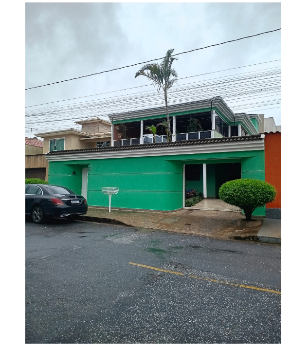 Casa com 4 quartos, 1 suíte, 4 banhos, 3 salas, 4 vagas, 2 pavimentos, com 632 m2 de área construída, à venda, Parque Xangri-Lá, Contagem, MG
