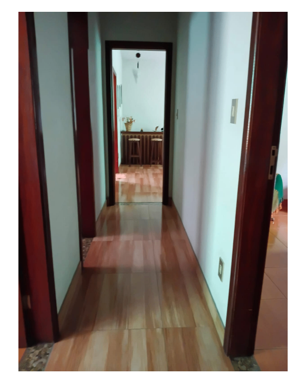 Casa com 4 quartos, 1 suíte, 4 banhos, 3 salas, 4 vagas, 2 pavimentos, com 632 m2 de área construída, à venda, Parque Xangri-Lá, Contagem, MG miniatura 24