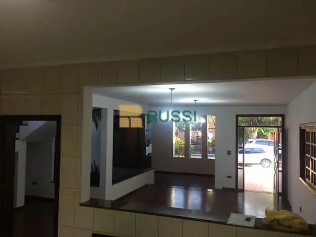 Casa com 252m² 3 quartos e 1 banheiro, à venda, no bairro Urbanova em São José dos Campos