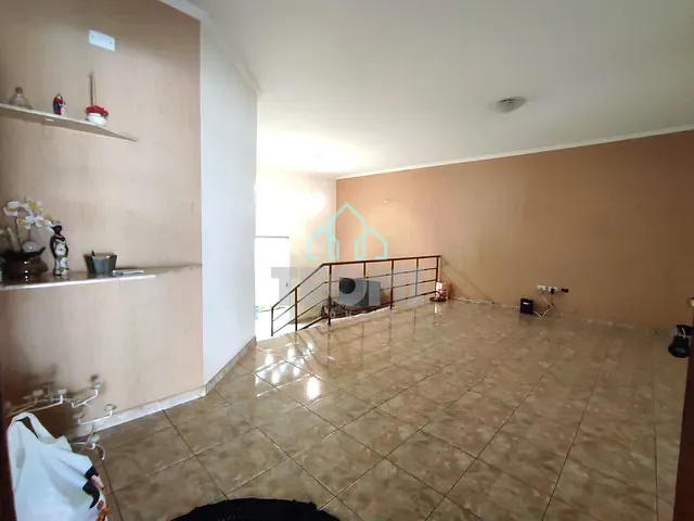 Casa com 595m² 2 quartos e 1 banheiro, à venda, no bairro Jardim Bela Vista em Taubaté