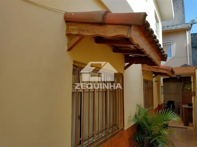 Casa com 225m² 3 quartos e 2 banheiros, à venda, no bairro Ayrosa em Osasco