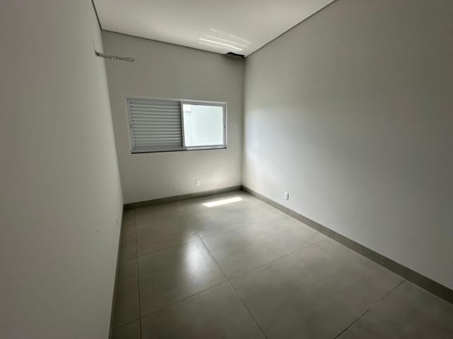 Casa com 365m² 3 quartos e 1 banheiro, à venda, no bairro Aquarela das Artes em Sinop