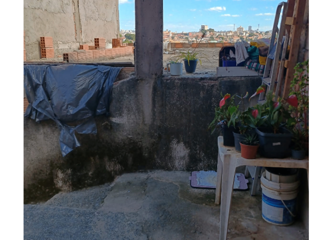 Casa com 250m² 2 quartos e 1 banheiro, à venda, no bairro Vera Cruz em Belo Horizonte