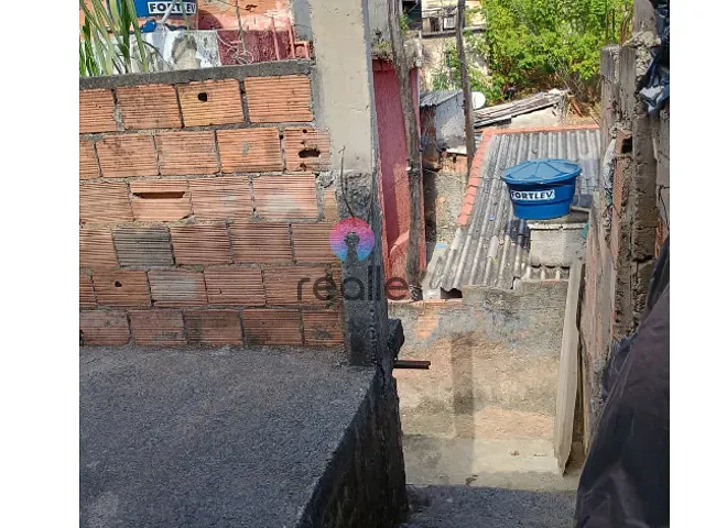 Casa com 250m² 2 quartos e 1 banheiro, à venda, no bairro Vera Cruz em Belo Horizonte