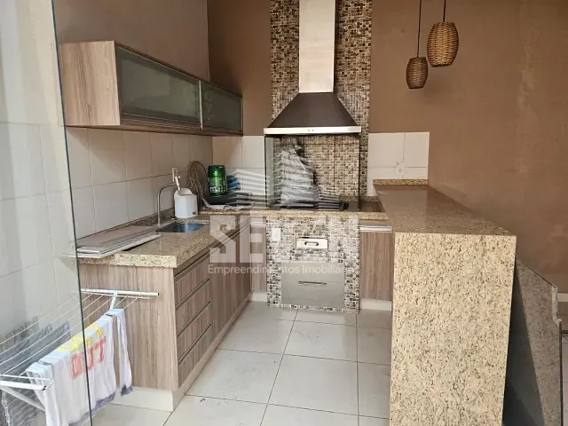Casa com 270m² 3 quartos e 2 banheiros, à venda, no bairro Parque Paulista em Bauru