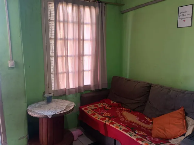 Casa com 114m² 3 quartos e 1 banheiro, à venda, no bairro Centro em Pelotas