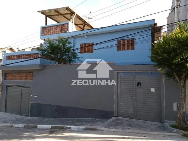 Casa com 250m² 5 quartos e 3 banheiros, à venda, no bairro Jardim D´abril em Osasco