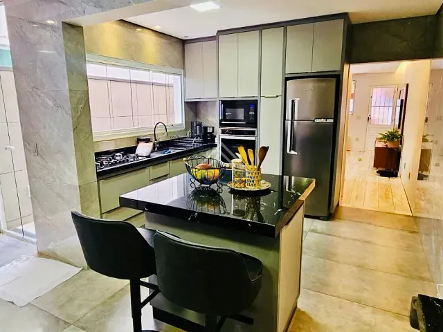 Casa com 150m² 2 quartos e 3 banheiros, à venda, no bairro Jardim Martins em Jundiaí