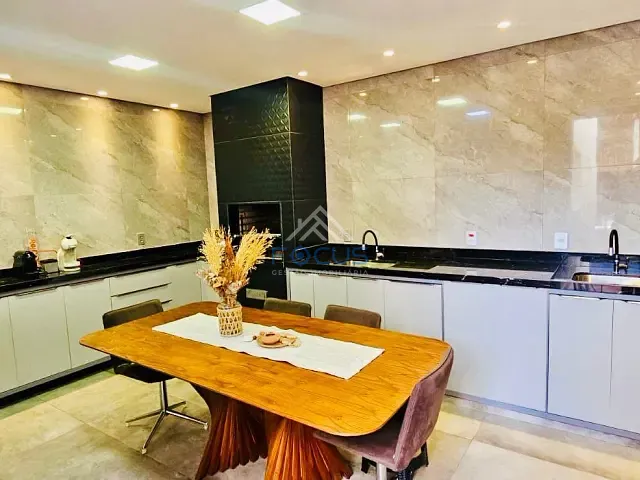Casa com 150m² 2 quartos e 3 banheiros, à venda, no bairro Jardim Martins em Jundiaí