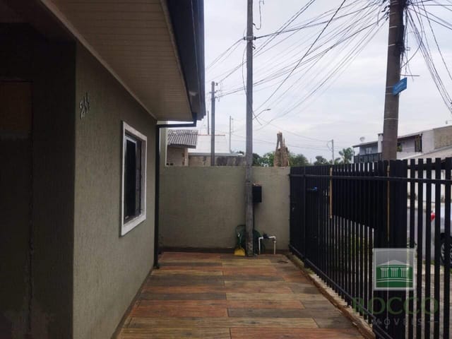 Casa 3 quartos e 2 banheiros, à venda, no bairro Uberaba em Curitiba