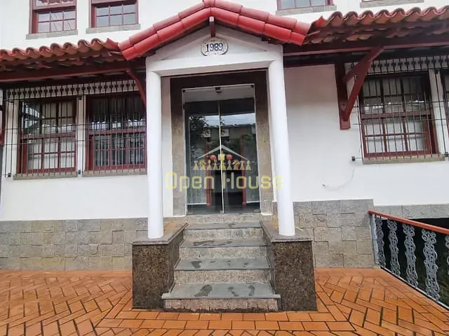 Casa com 240m² 4 quartos e 3 banheiros, para alugar, no bairro Jardim Belvedere (Samoa) em Volta Redonda