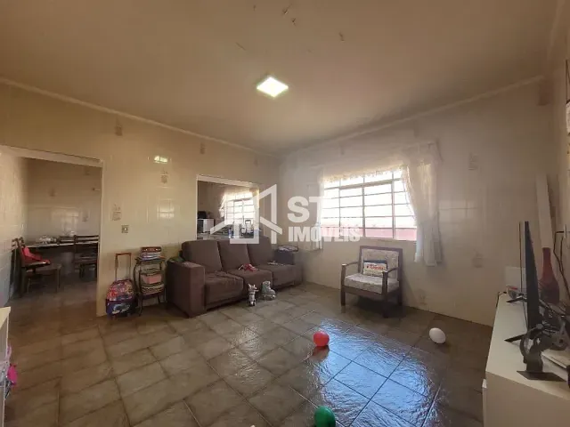 Casa com 300m² 3 quartos e 1 banheiro, à venda, no bairro Jardim Bela Vista em Andradas