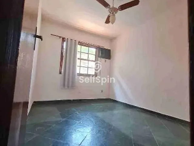 Casa 2 quartos e 2 banheiros, para alugar, no bairro Sapê em Niterói