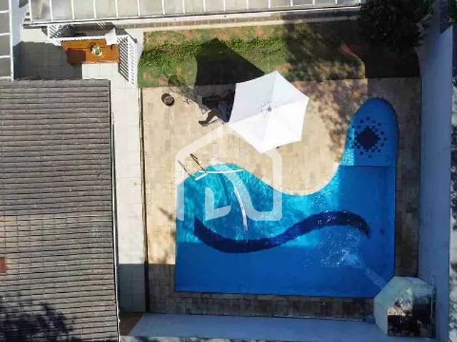 Casa 4 quartos e 5 banheiros, à venda, no bairro Tarumã em Santana de Parnaíba