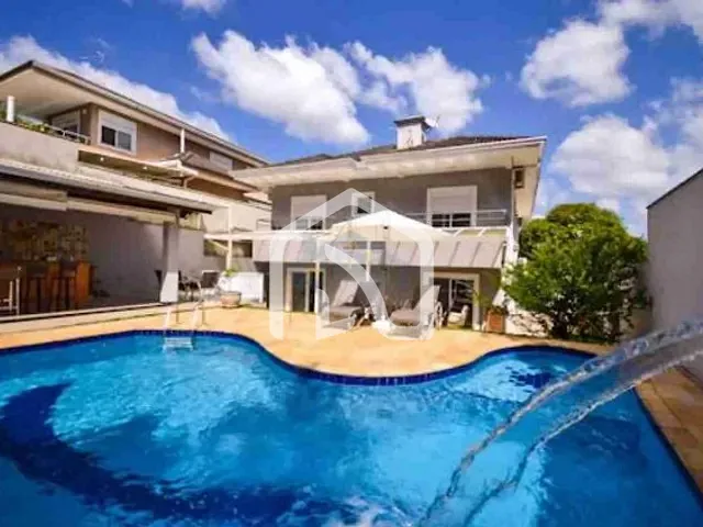 Casa 4 quartos e 5 banheiros, à venda, no bairro Tarumã em Santana de Parnaíba