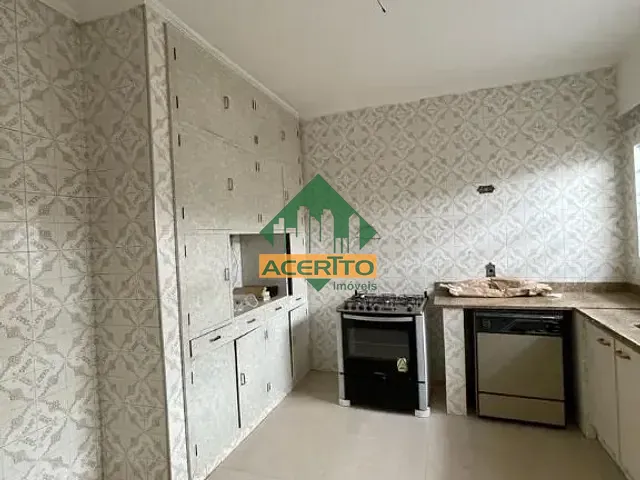 Casa com 300m² 3 quartos e 3 banheiros, à venda, no bairro Vila Bandeirantes em Araçatuba