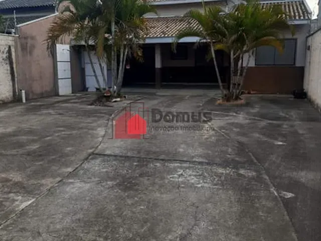Casa com 253m², à venda, no bairro Mantiqueira em Pindamonhangaba