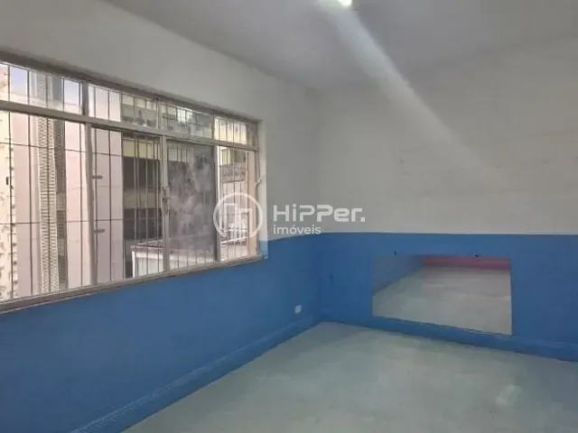Casa com 367m², para alugar, no bairro Jardim Paulista em São Paulo