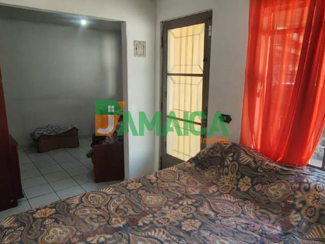Casa com 160m² 2 quartos e 2 banheiros, à venda, no bairro Cajuru em Curitiba