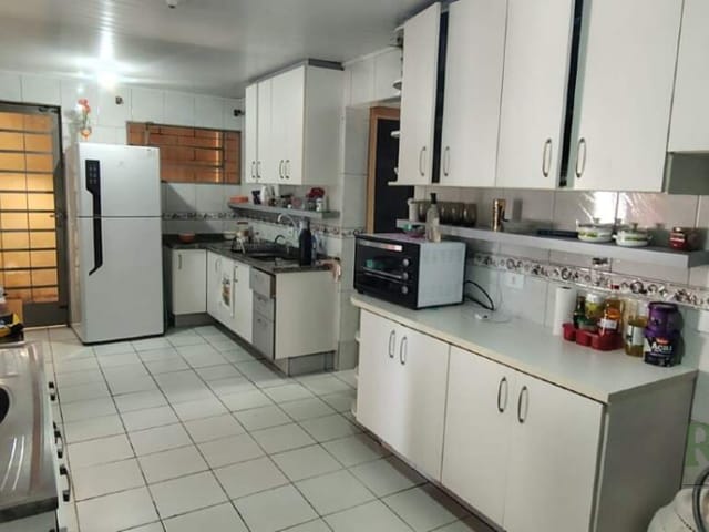 Casa com 160m² 2 quartos e 2 banheiros, à venda, no bairro Cajuru em Curitiba