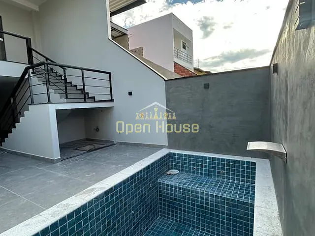 Casa com 187m² 3 quartos e 3 banheiros, à venda, no bairro Jardim Amália em Volta Redonda