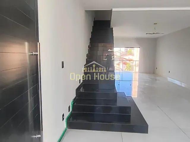 Casa com 187m² 3 quartos e 3 banheiros, à venda, no bairro Jardim Amália em Volta Redonda