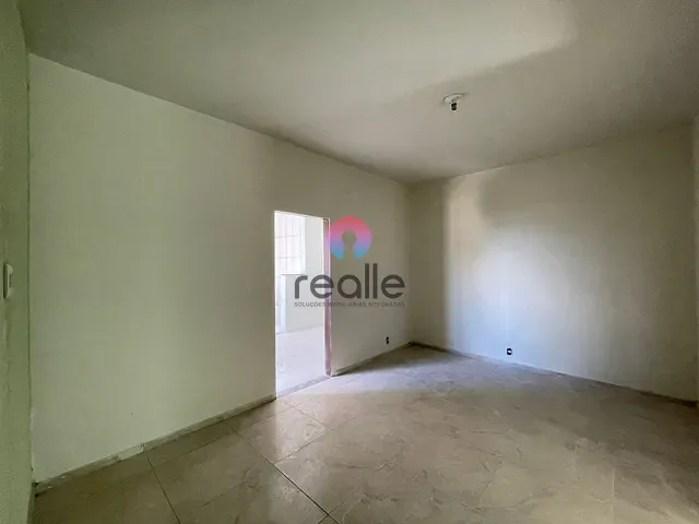 Casa 3 quartos e 1 banheiro, para alugar, no bairro Engenho Nogueira em Belo Horizonte