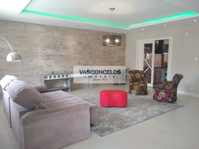 Casa com 672m² 4 quartos e 5 banheiros, à venda, no bairro Jardim Santa Maria em Jacareí