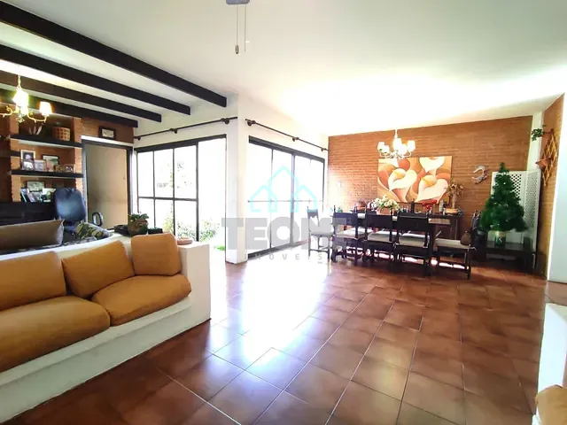 Casa com 504m² 4 quartos e 3 banheiros, à venda ou para alugar, no bairro Jardim das Nações em Taubaté