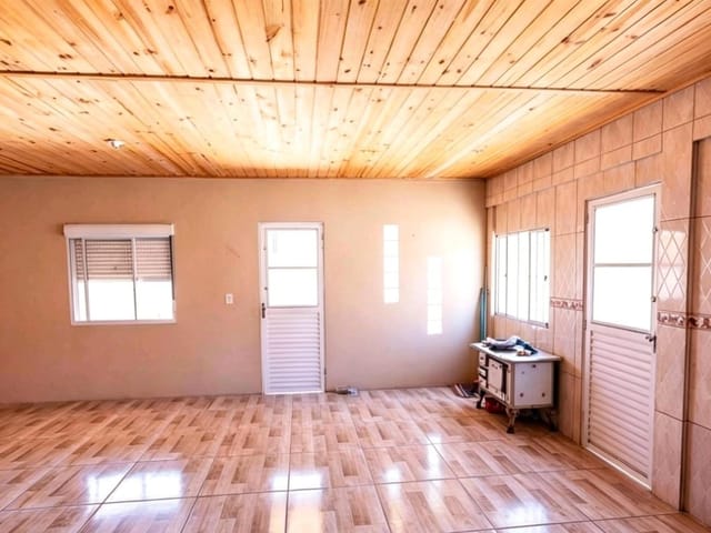Casa com 360m² 2 quartos e 1 banheiro, à venda, no bairro Três Vendas em Pelotas