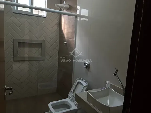Casa 3 quartos e 3 banheiros, à venda, no bairro Jardim Curitiba em Sinop